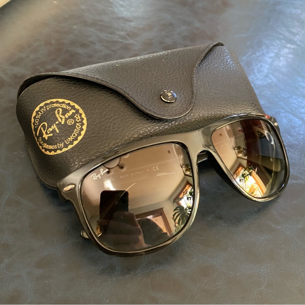 Boyfriend Ray-Ban 4147 with case good used condition